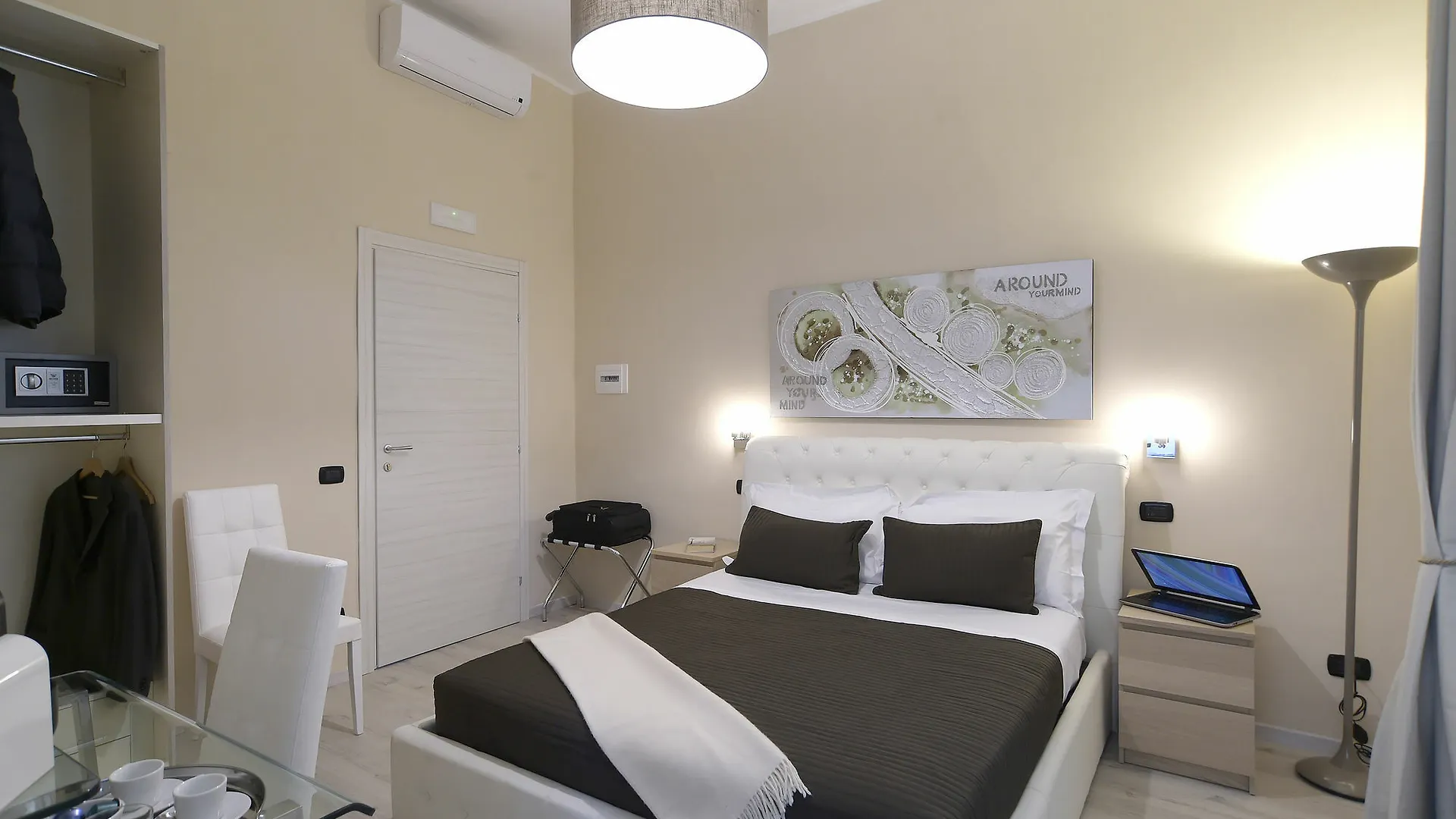 Town House 57 Hotel Rome 2*,